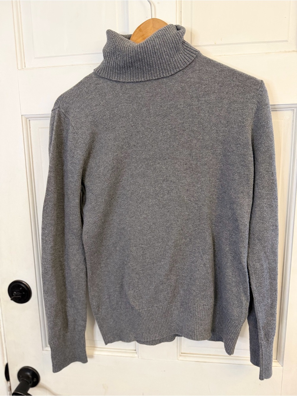 L.L.Bean Gray Turtleneck Sweater Size Small Classic Knit Pullover